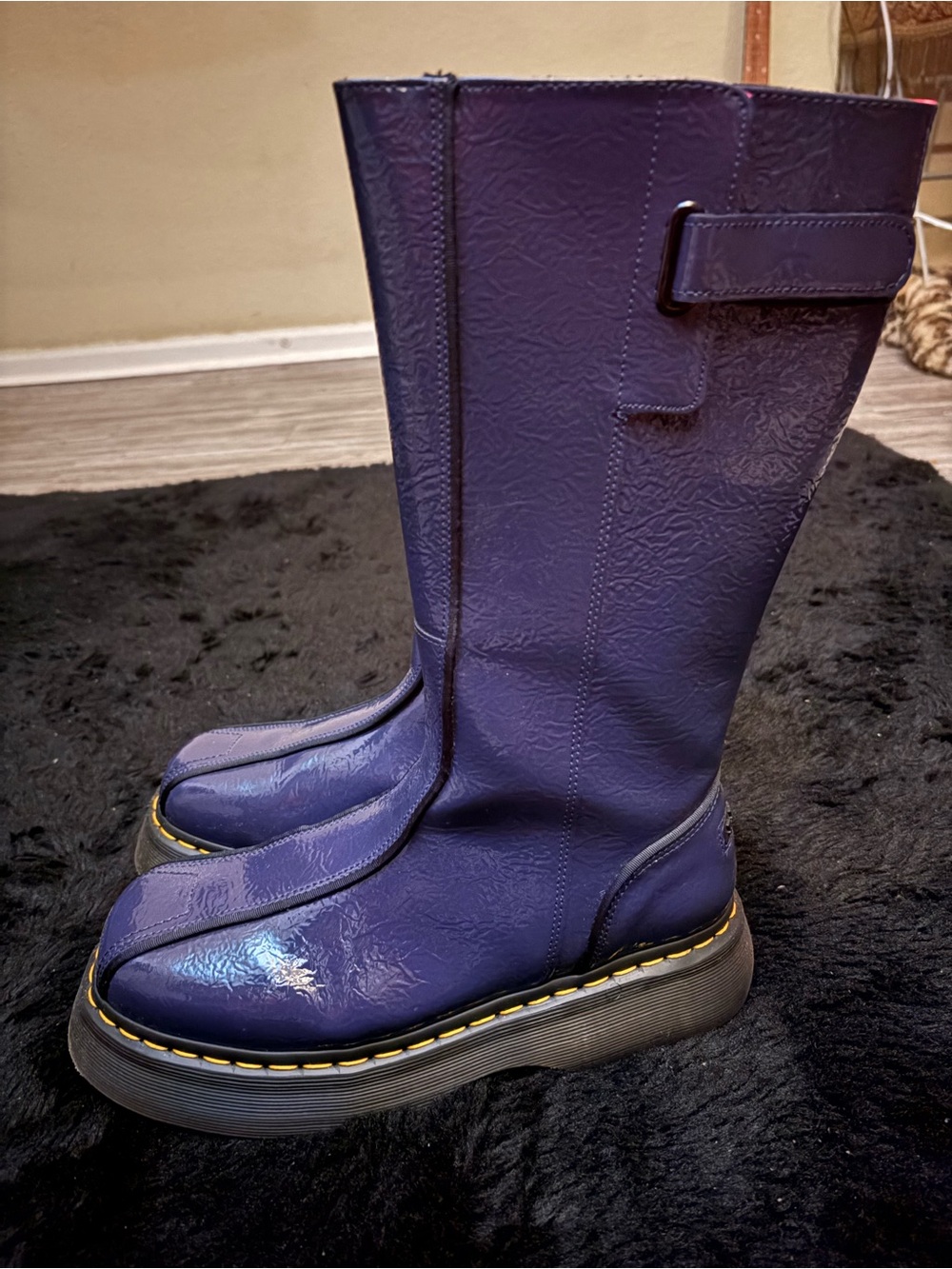Dr. Marten Buzz Hi boots - Picture 2 of 3
